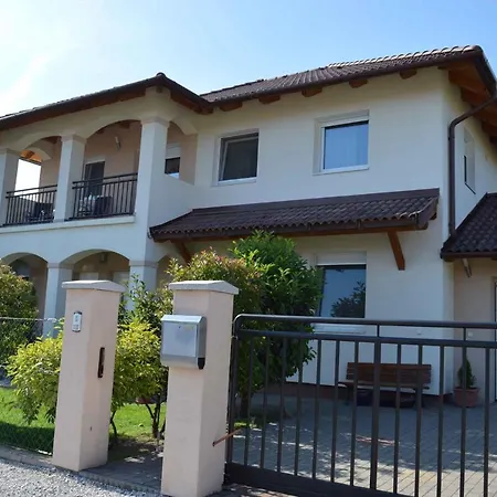 In - Balaton 18809 *