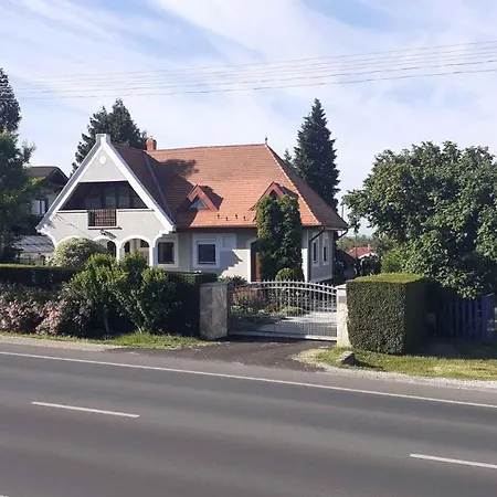 Apartment In Gyenesdias/Balaton 18809 Semesterbostad *