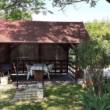 In - Balaton 18809 Gyenesdiás