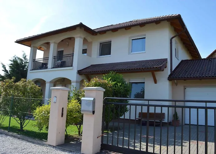 In - Balaton 18809 *